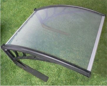 Robotik Çim Biçme Makinesi Garajı